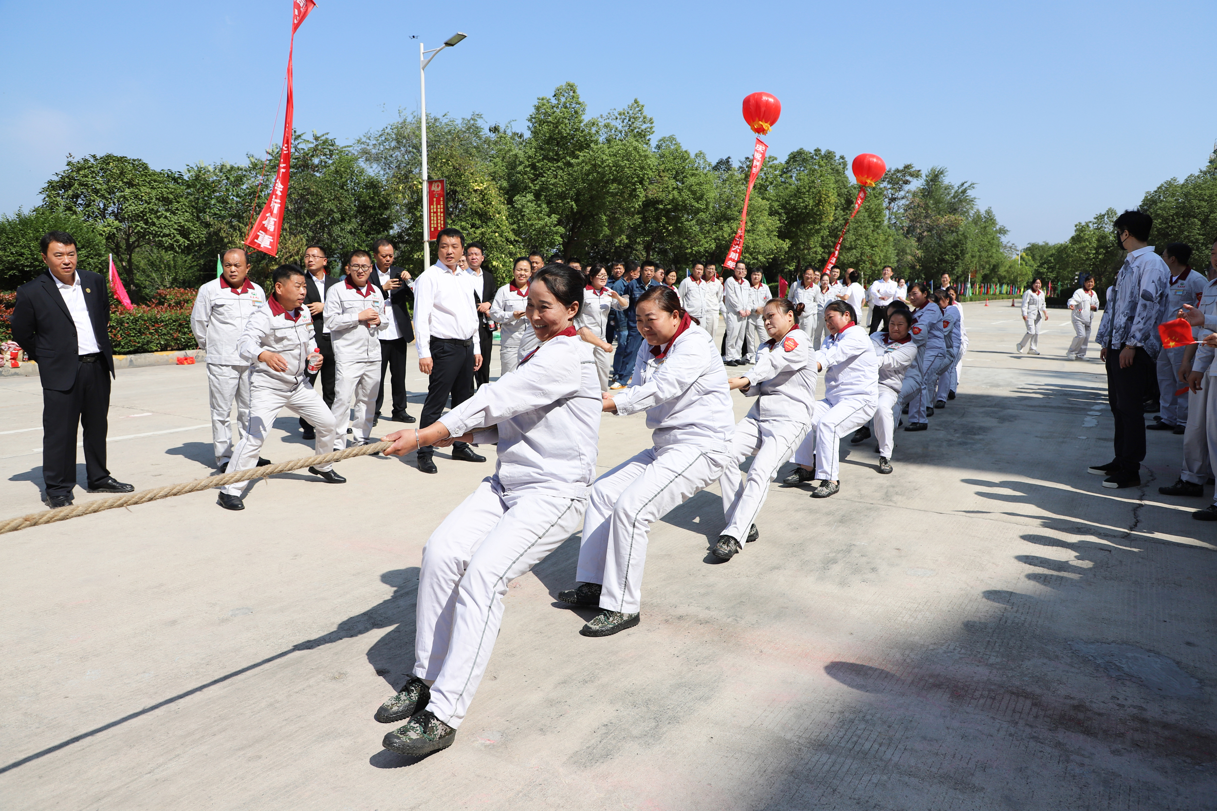 嵩基建材女子.jpg 嵩基建材女子.jpg